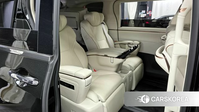 Lexus LM Second Generation 2024 Черный из Кореи, фото 3