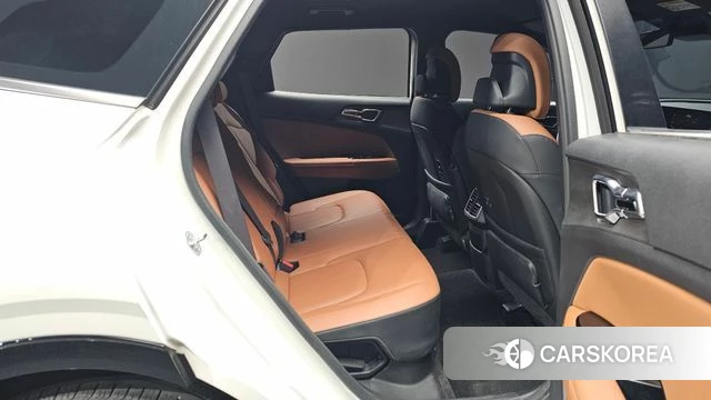 Kia Sportage 5th Generation Hybrid 2024 Белый из Кореи, фото 3