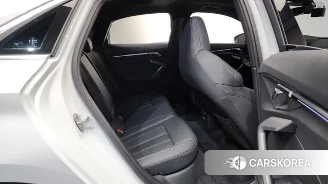 Audi A3 (8Y) 2025 Белый из Кореи, фото 3