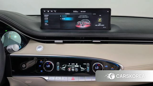 Genesis GV70 2023 Белый из Кореи, фото 3