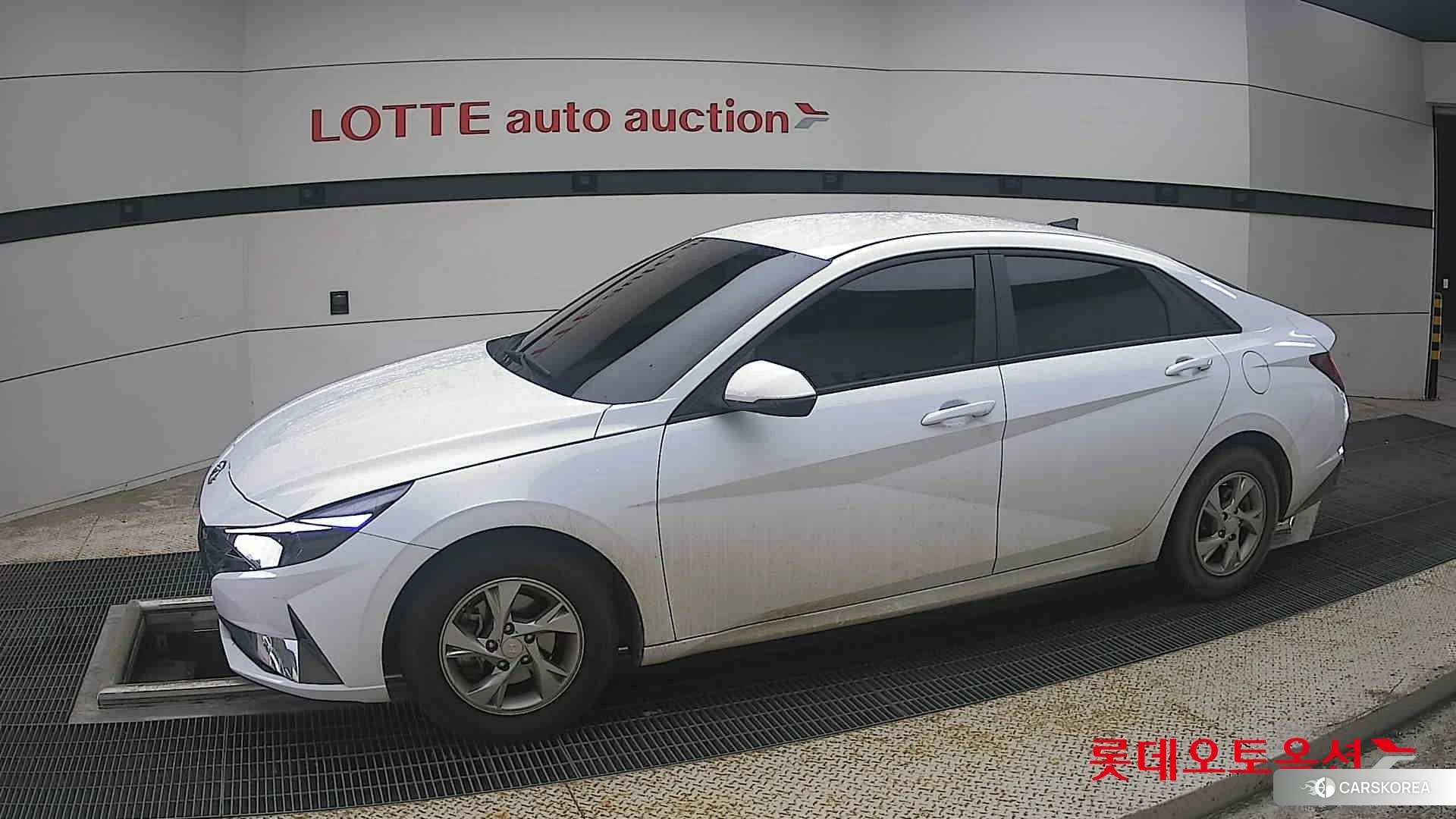 Hyundai Avante 2023 Polar White из Кореи, фото 3