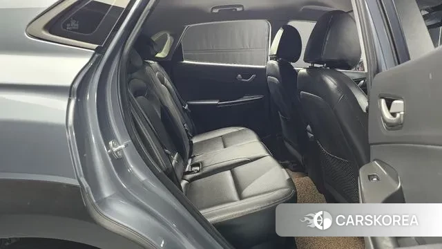 Hyundai Kona 2020 Светло-серебряный цвет из Кореи, фото 3