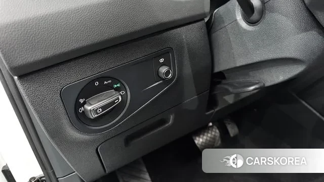 Volkswagen Tiguan second Generation 2022 Белый из Кореи, фото 3