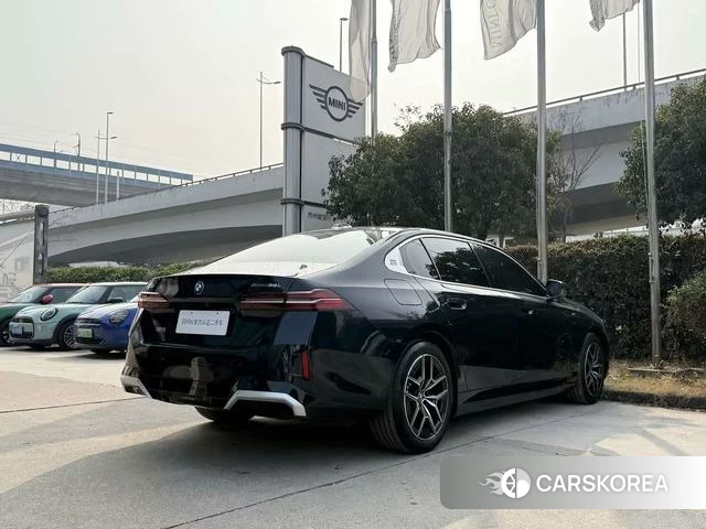 BMW i5 2025 Черный из Китая, фото 3