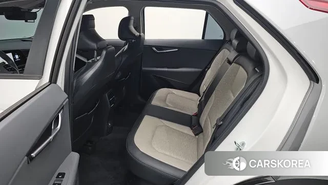 Kia Di Ol Nu Niro 2022 Белый из Кореи, фото 3