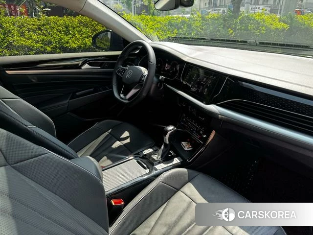 Volkswagen Passat 2024 Черный из Китая, фото 3