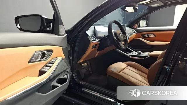 BMW 3 Series (G20) 2023 Черный из Кореи, фото 3