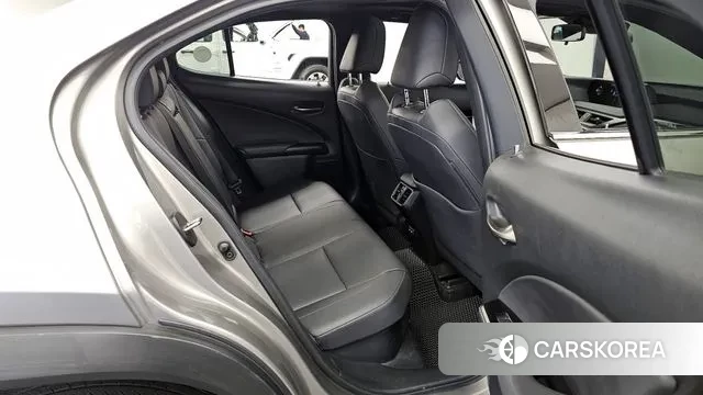 Lexus UX250h 2021 Песочный из Кореи, фото 3