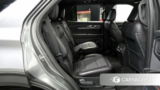 Ford Explorer 6th Generation 2024 Серый из Кореи, фото 3
