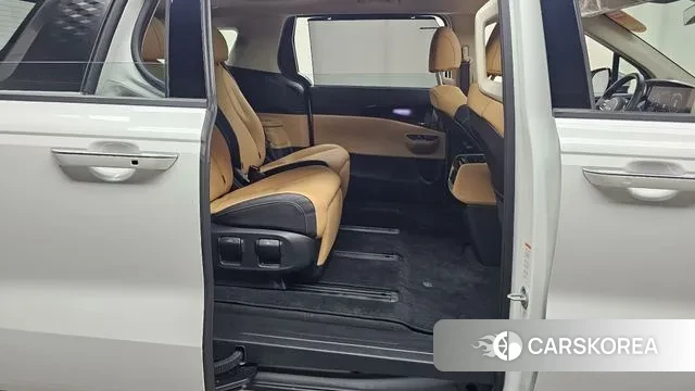 Kia Carnival 4th generation 2023 Белый из Кореи, фото 3