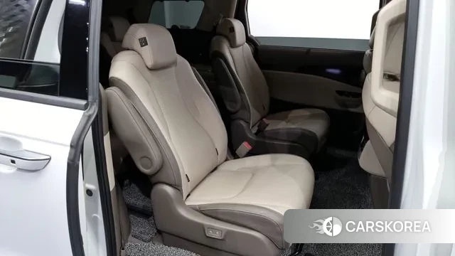 Kia Carnival 4th generation 2023 Белый из Кореи, фото 3