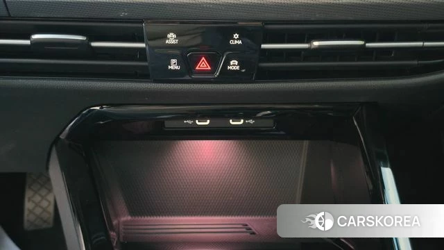 Volkswagen Golf 8th Generation 2026 Серебристо-серый из Кореи, фото 3