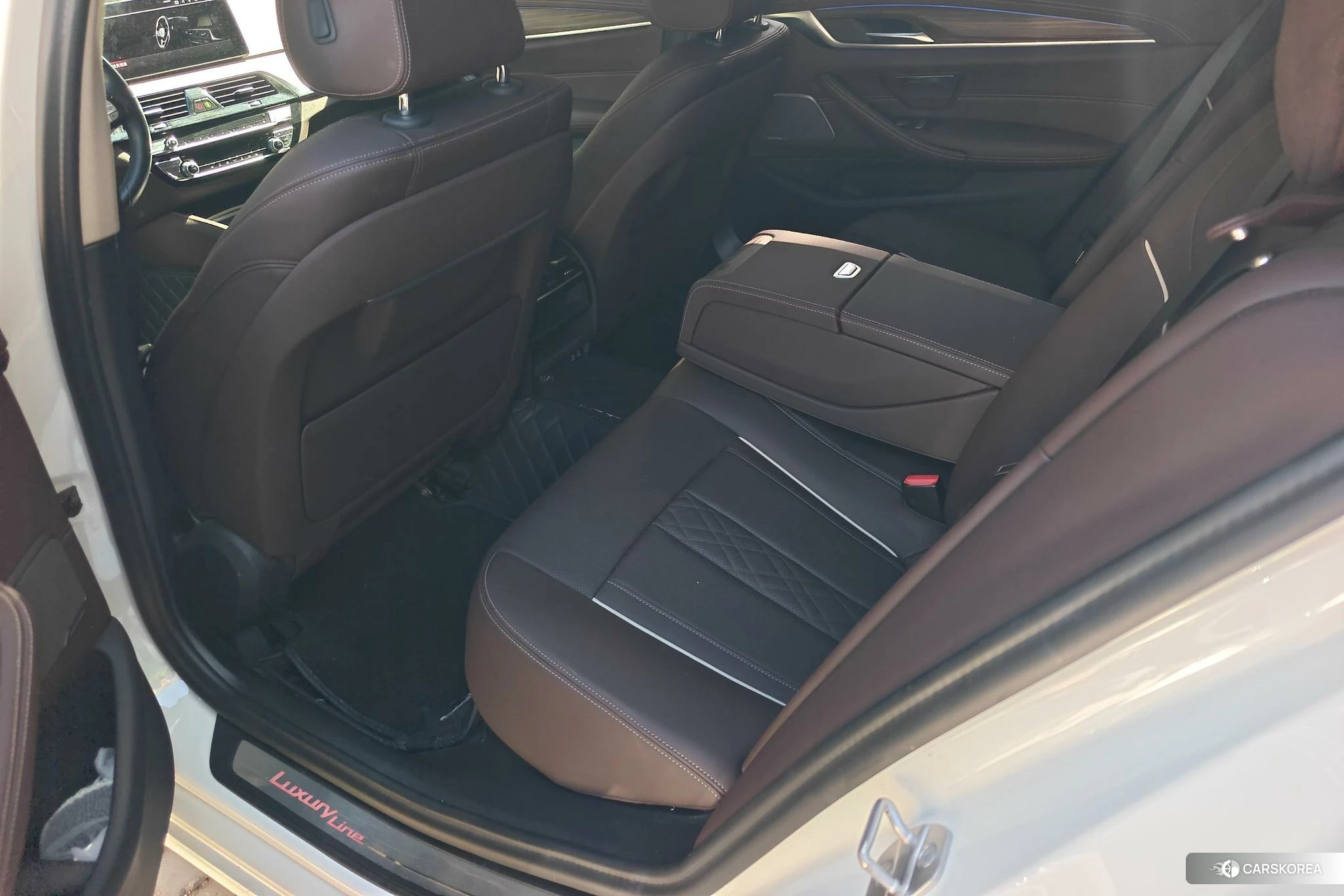 BMW 5 series 2023 Белый из Китая, фото 3