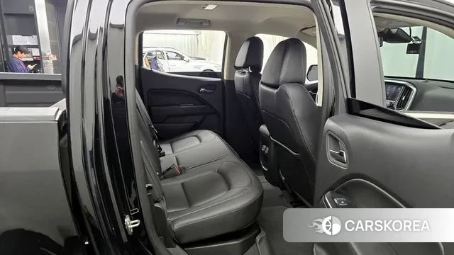 Chevrolet (GM Daewoo) Real New Colorado 2022 Черный из Кореи, фото 3