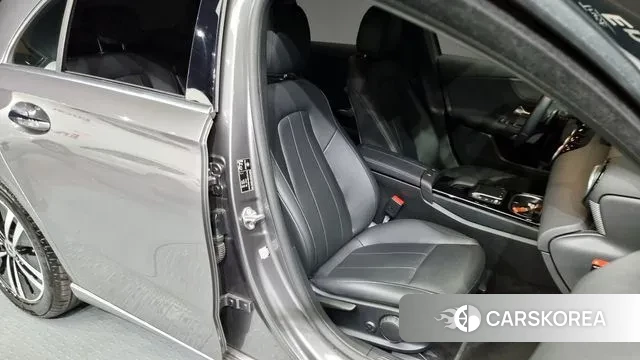 Mercedes-Benz A-Class W177 2022 Серый из Кореи, фото 3