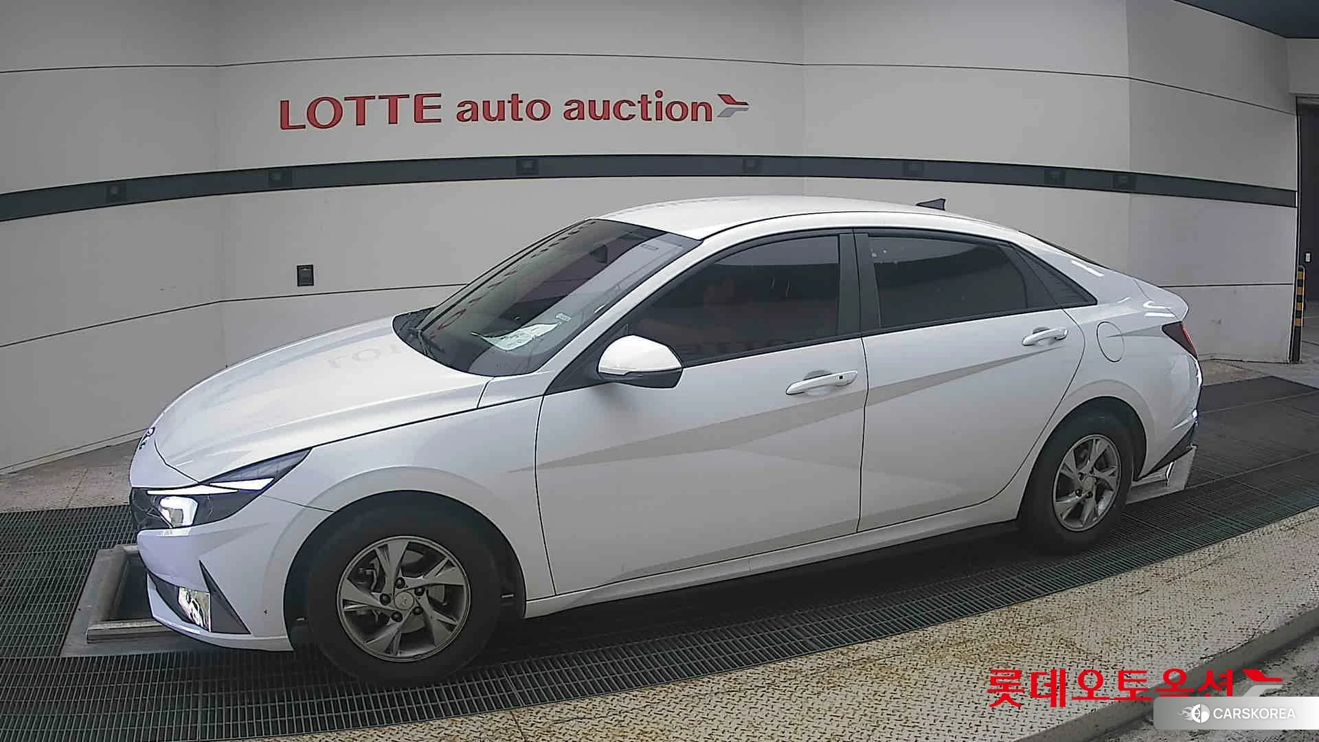 Hyundai Avante 2021 Polar White из Кореи, фото 3