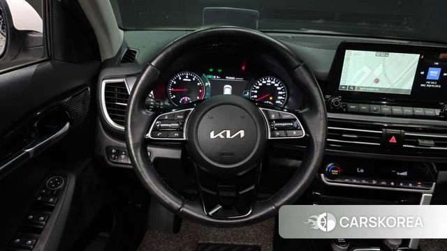 Kia Seltos 2022 Белый из Кореи, фото 3