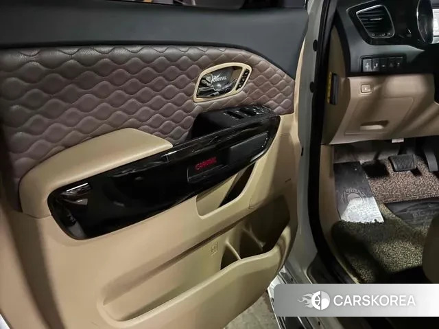 Kia The New Carnival 2018 Белый из Кореи, фото 3