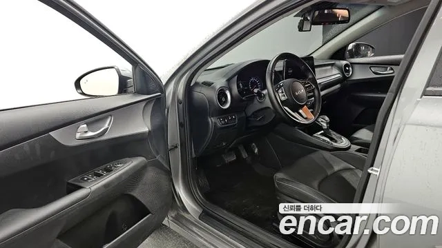 Kia The New K3 2nd generation 2022 Серый из Кореи, фото 3