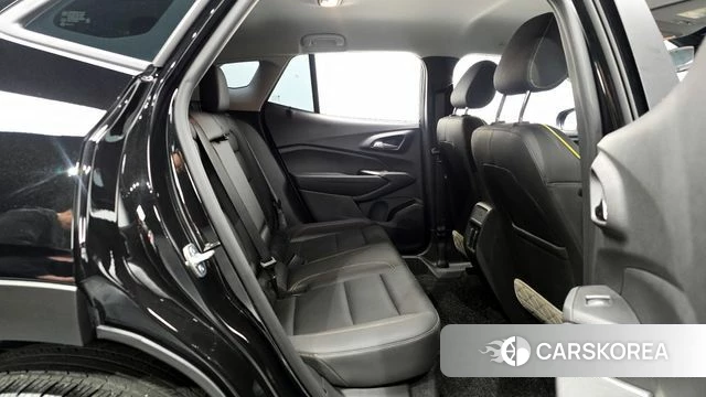 Chevrolet (GM Daewoo) Trax Crossover 2023 Черный из Кореи, фото 3