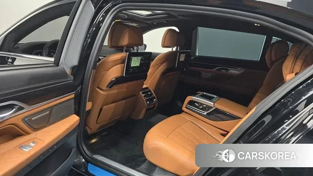 BMW 7 Series (G11) 2021 Черный из Кореи, фото 3