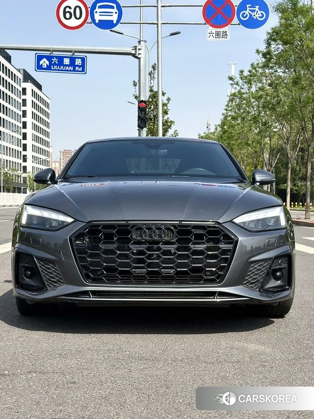 Audi A5 2022 Темно-серый из Китая, фото 3