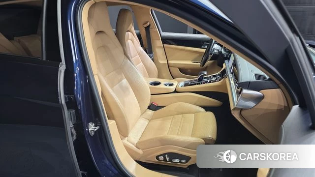 Porsche Panamera (971) 2018 Синий из Кореи, фото 3