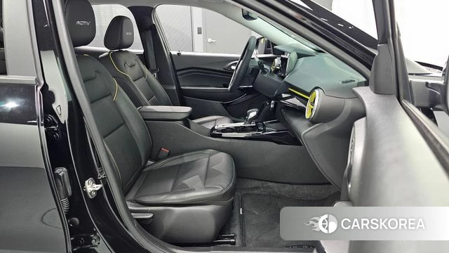 Chevrolet (GM Daewoo) Trax Crossover 2024 Черный из Кореи, фото 3