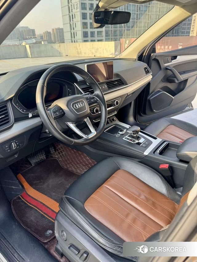 Audi Q5L 2020 Черный из Китая, фото 3