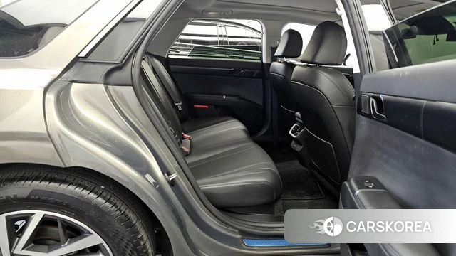 Hyundai Grandeur (GN7) 2023 Песочный из Кореи, фото 3