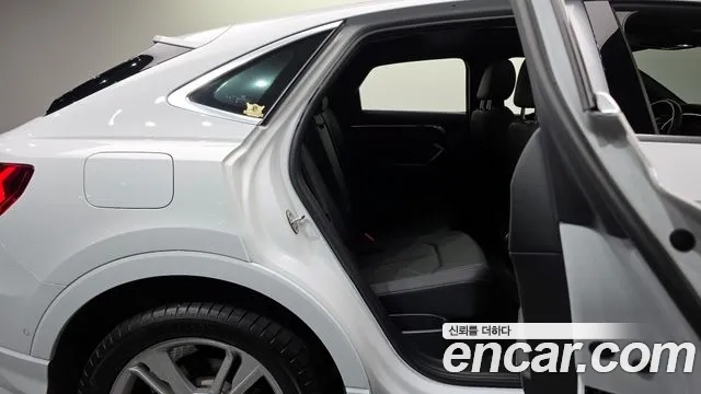 Audi Q3 (F3) 2020 Белый из Кореи, фото 3