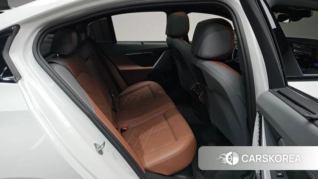 BMW i5 (G60) 2024 Белый из Кореи, фото 3
