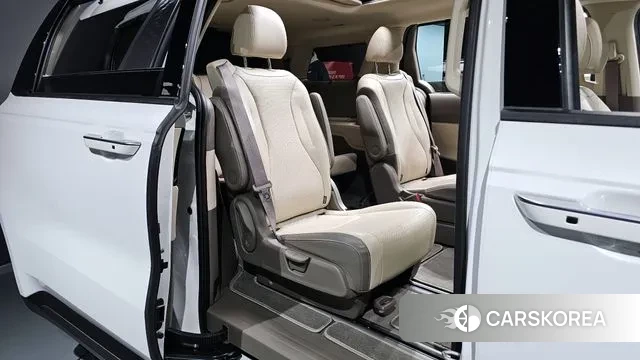 Kia Carnival 4th generation 2023 Белый из Кореи, фото 3