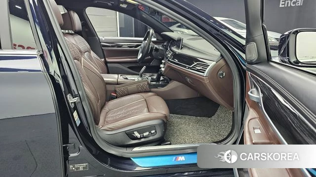 BMW 7 Series (G11) 2019 Черный из Кореи, фото 3