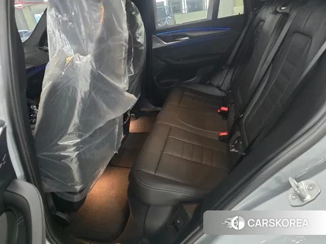 BMW X4 (G02) 2025 Цвет галактики из Кореи, фото 3