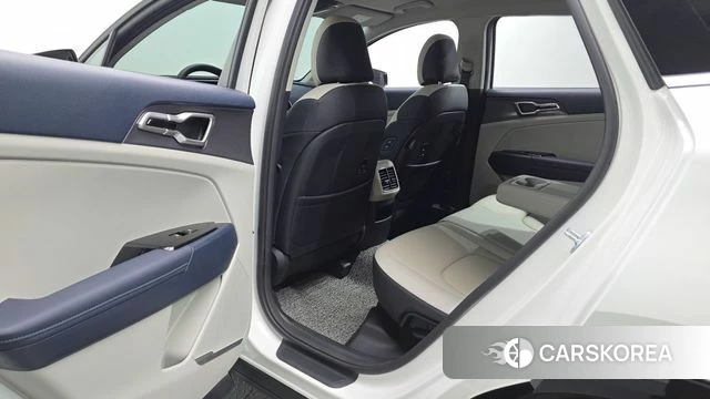 Kia Sportage 5th Generation 2024 Белый из Кореи, фото 3