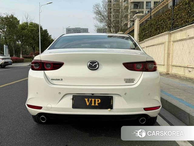 Mazda 3 Angkesaila 2022 Белый из Китая, фото 3