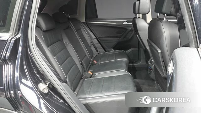 Volkswagen Tiguan second Generation 2020 Черный из Кореи, фото 3