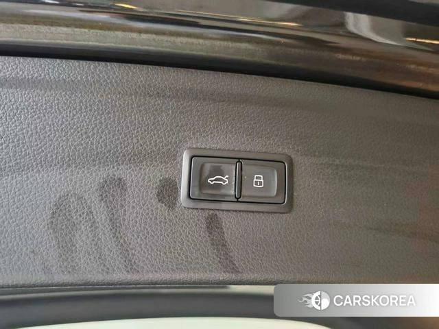 Audi Q5L 2023 Черный из Китая, фото 3