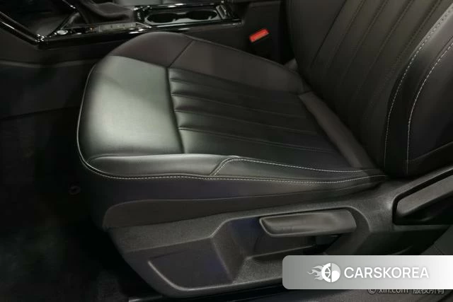 Volkswagen Passat PHEV 2024 Черный из Китая, фото 3
