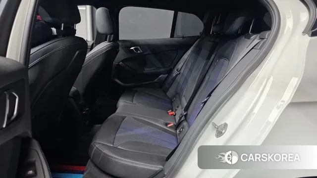 BMW 1 Series (F40) 2024 Белый из Кореи, фото 3