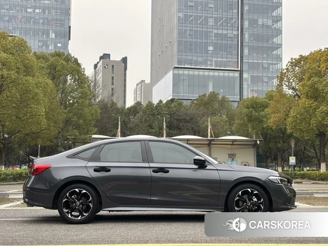 Honda Civic 2023 Темно-серый из Китая, фото 3