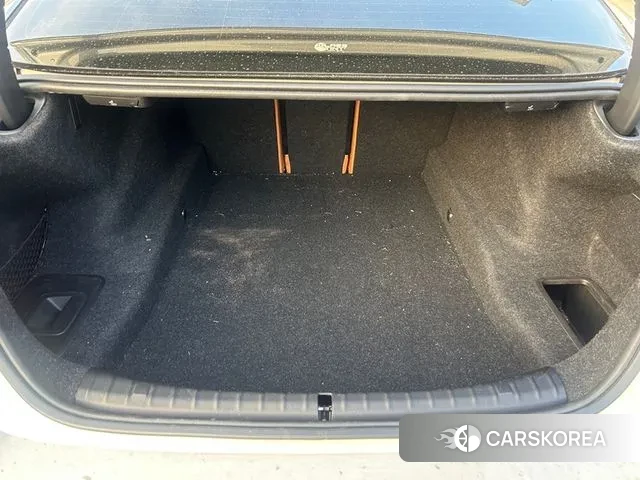 BMW 5 Series (G30) 2022 Белый из Кореи, фото 3