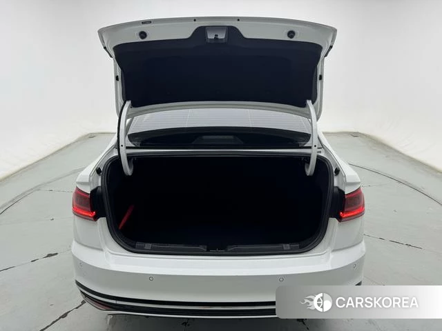 Volkswagen Bora 2022 Белый из Китая, фото 3