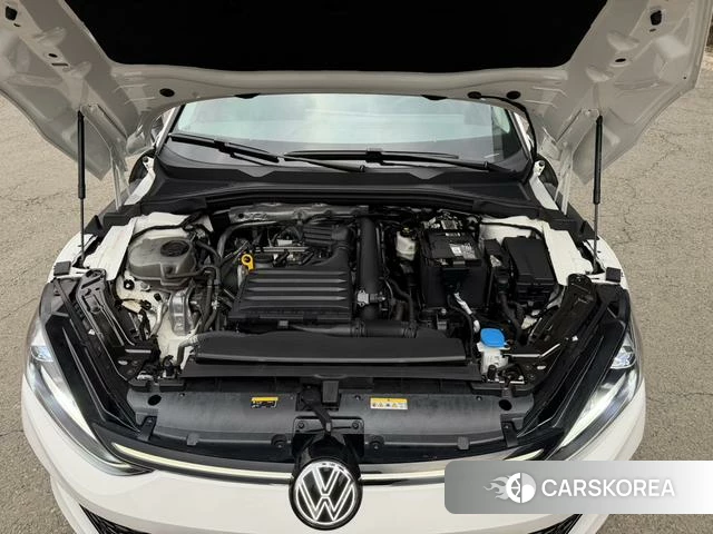 Volkswagen Lingdu 2023 Белый из Китая, фото 3
