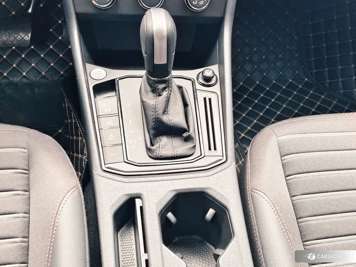 Volkswagen Lavida 2024 Белый из Китая, фото 3