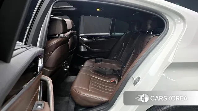 BMW 5 Series (G30) 2018 Белый из Кореи, фото 3