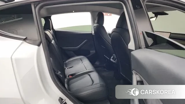 Tesla Model Y 2023 Белый из Кореи, фото 3