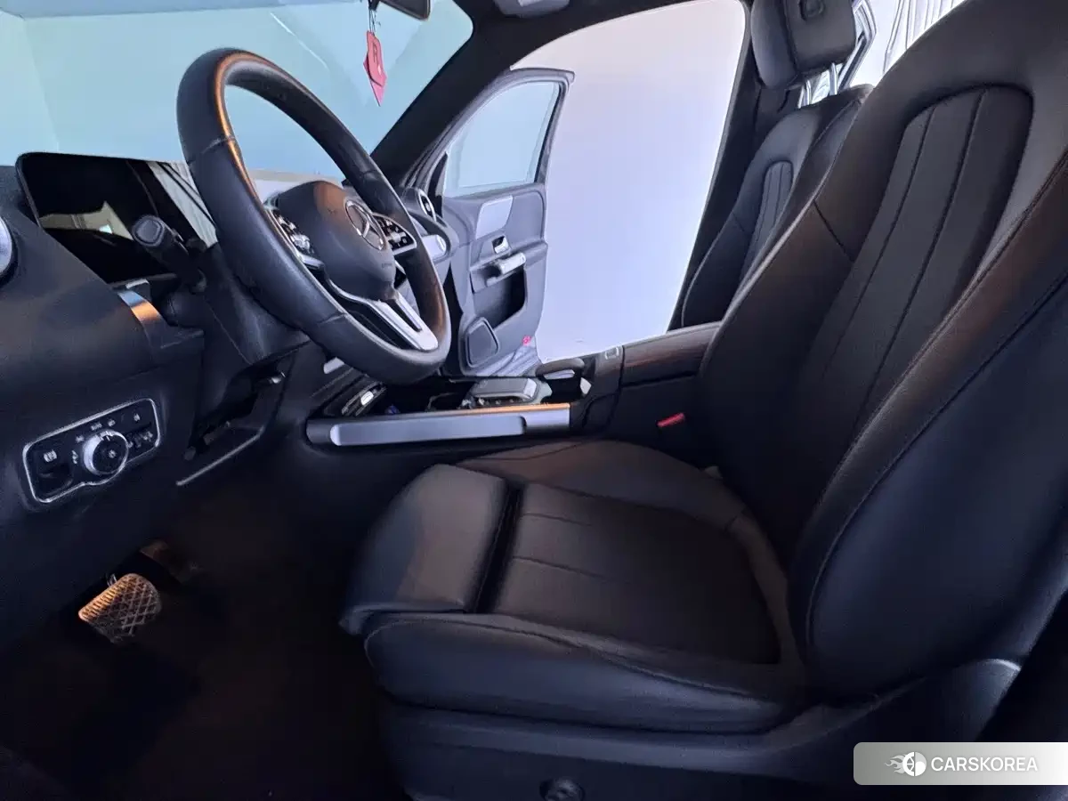 Mercedes-Benz GLB 2021 Silver/gray из Китая, фото 3