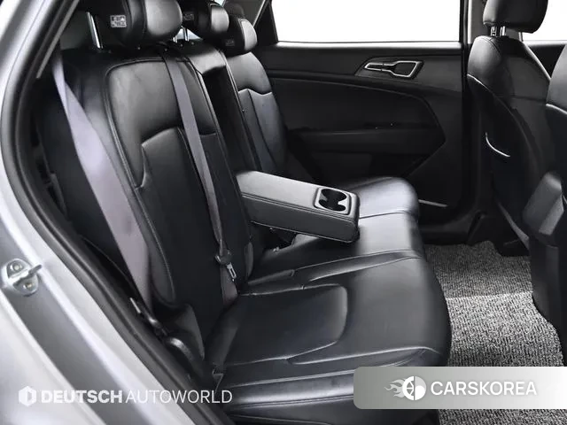 Kia Sportage 5th Generation 2021 Серебристо-серый из Кореи, фото 3